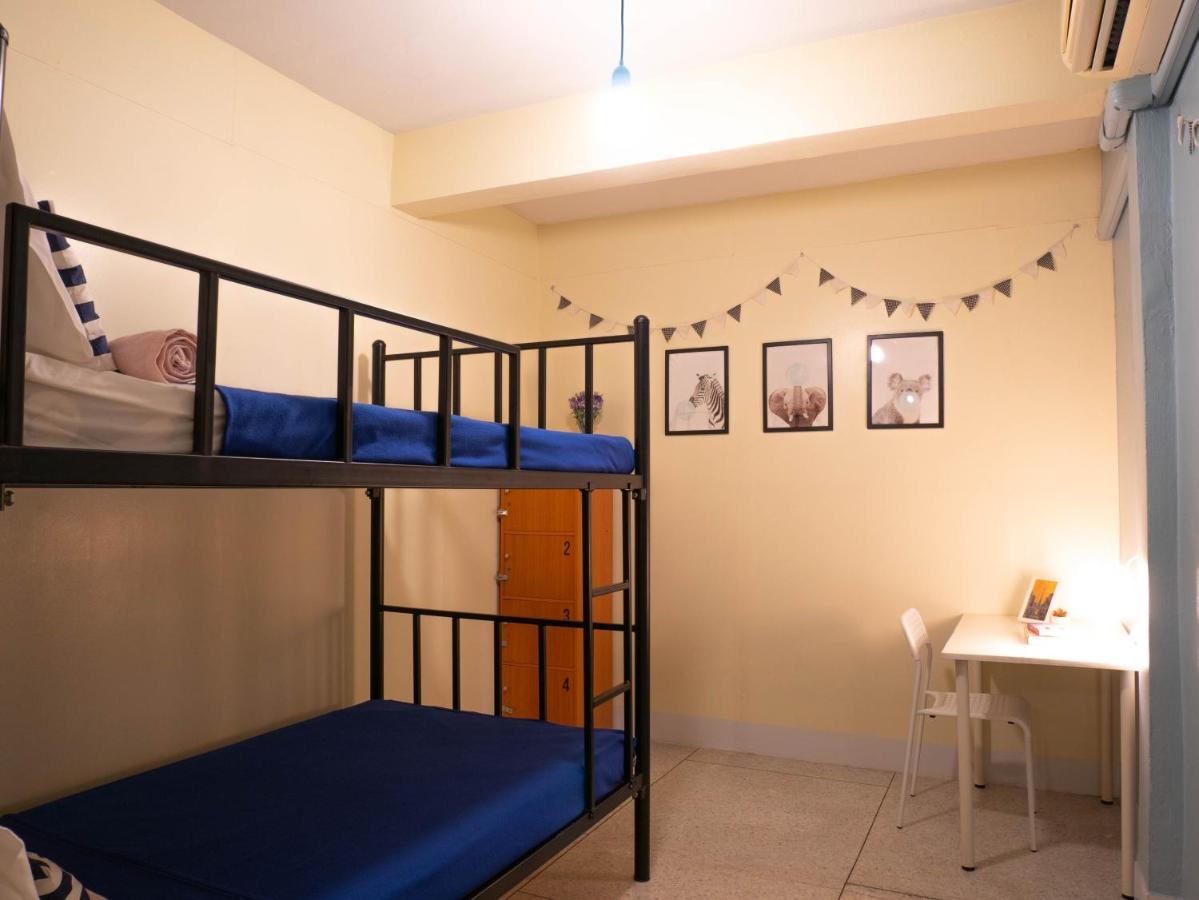 Chan Cha La 99 Hostel Bangkok Exterior photo
