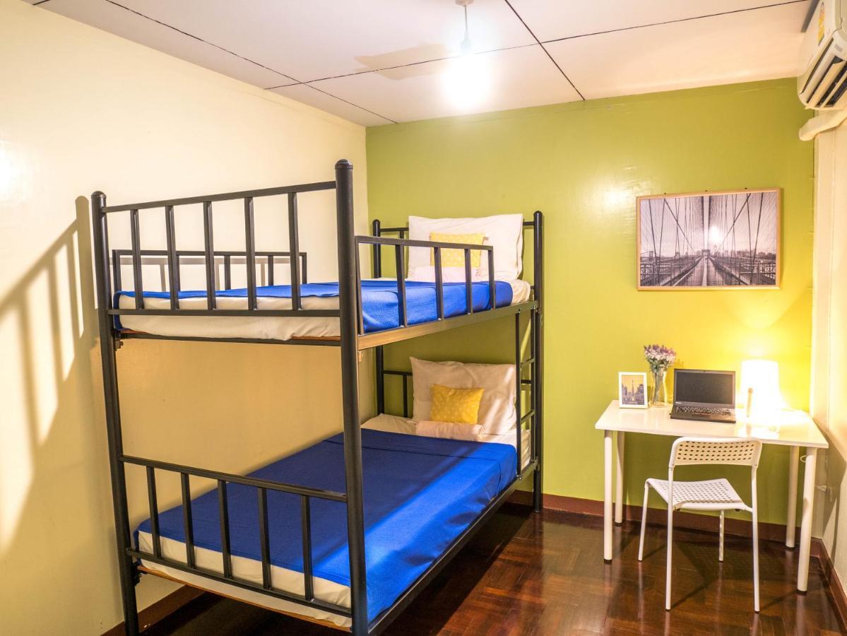 Chan Cha La 99 Hostel Bangkok Exterior photo