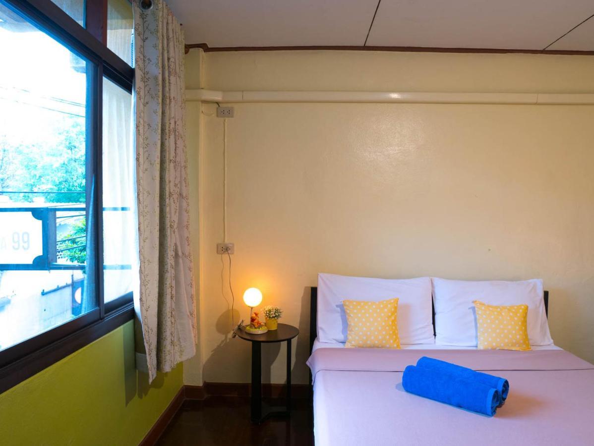 Chan Cha La 99 Hostel Bangkok Exterior photo