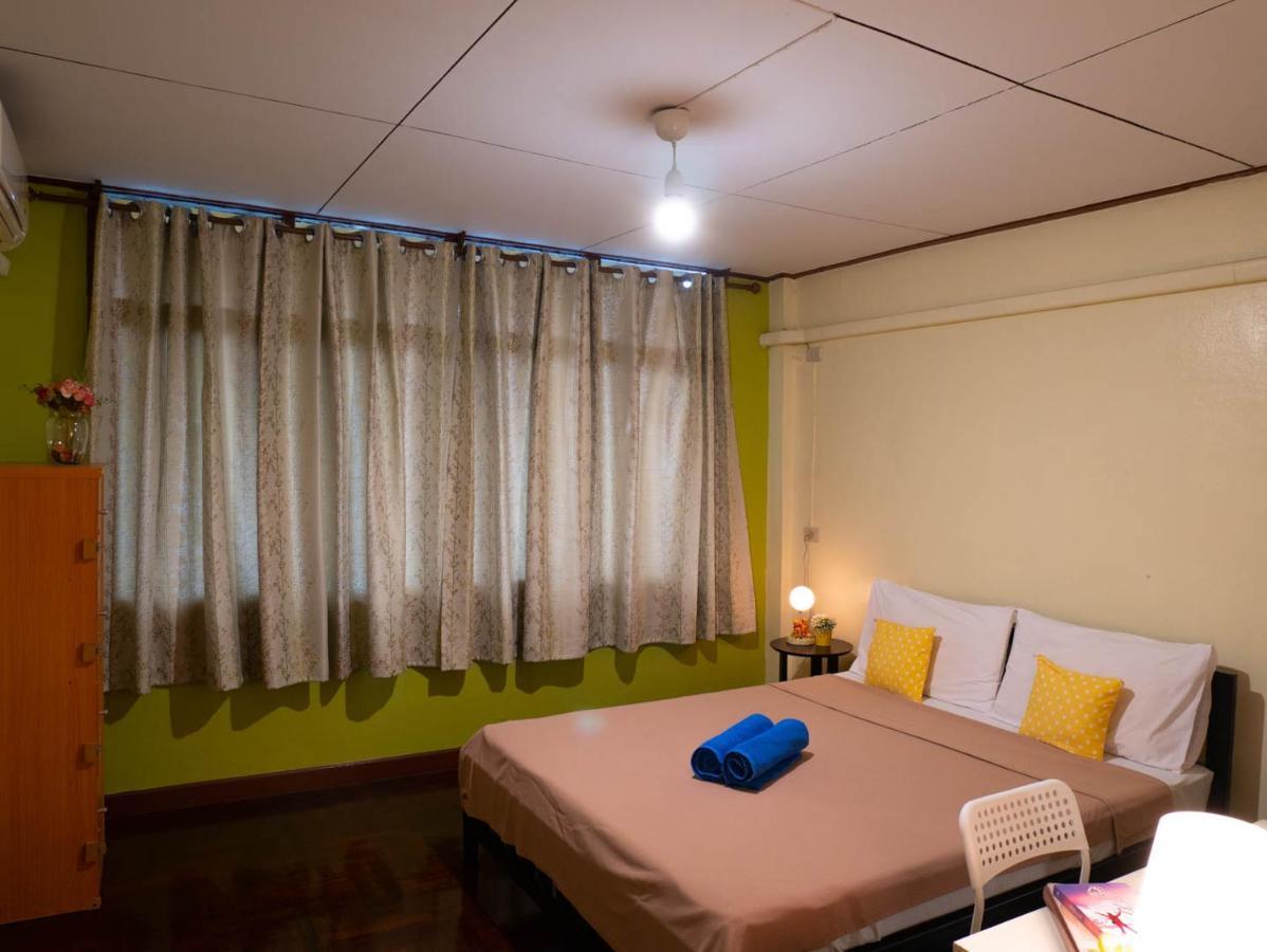 Chan Cha La 99 Hostel Bangkok Exterior photo
