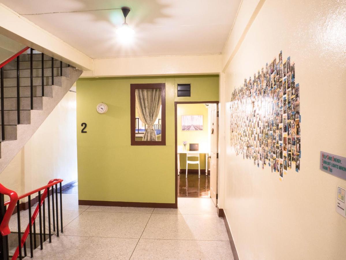 Chan Cha La 99 Hostel Bangkok Exterior photo