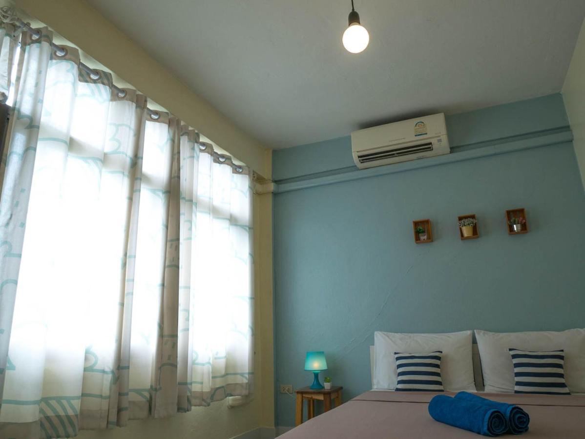 Chan Cha La 99 Hostel Bangkok Exterior photo