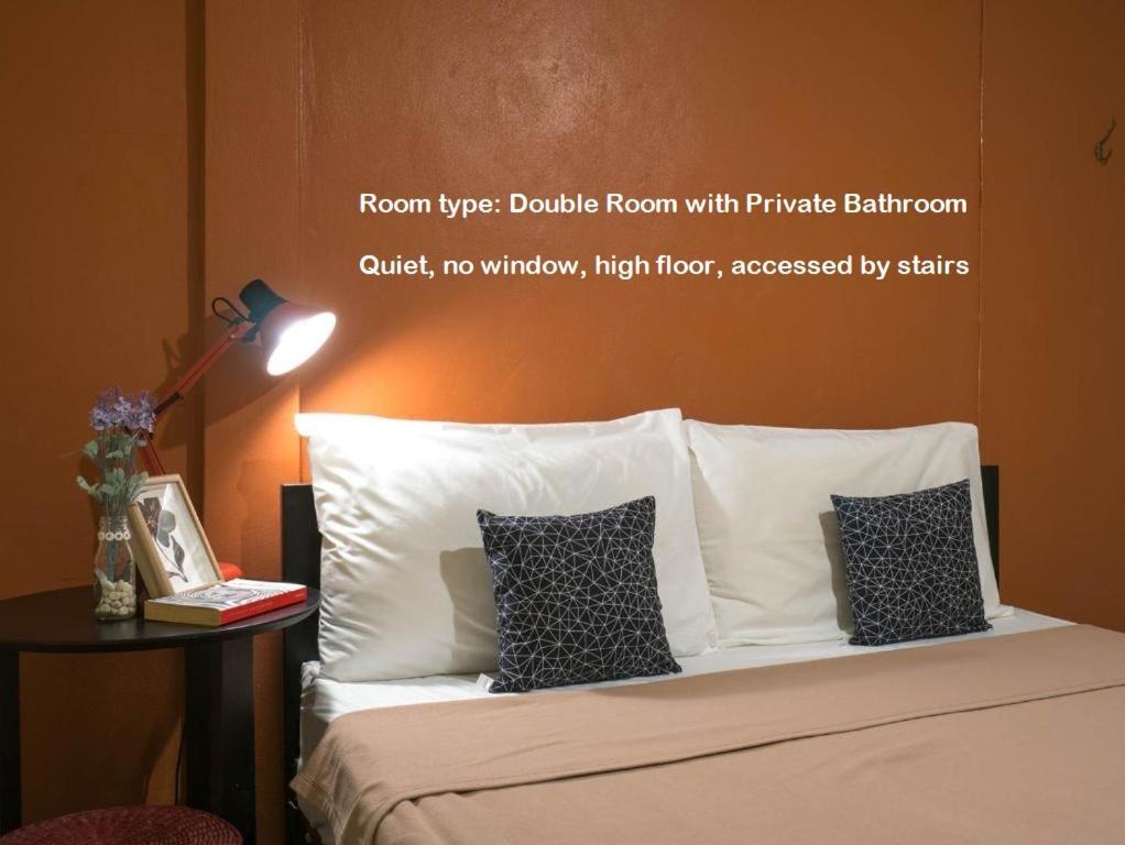 Chan Cha La 99 Hostel Bangkok Exterior photo